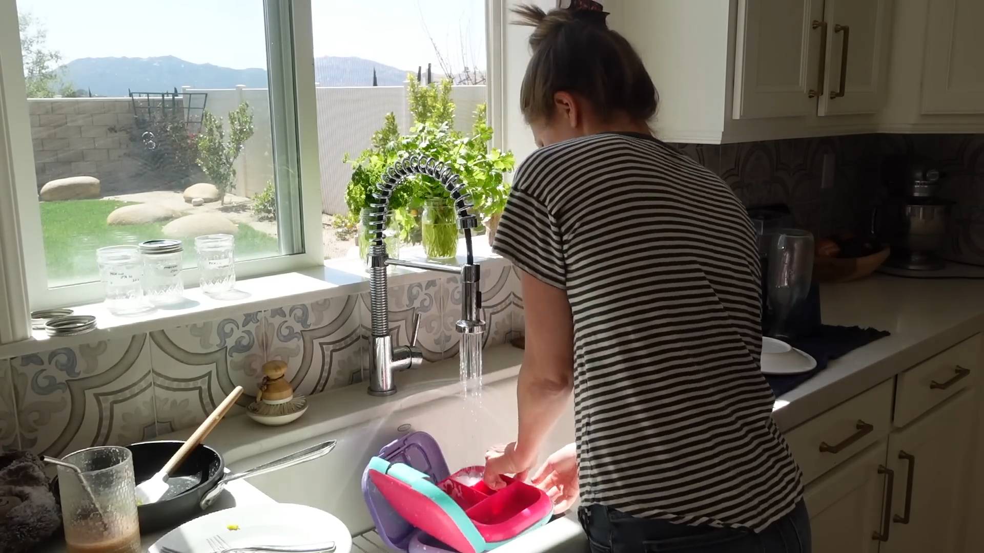 Mom hacks for clean house