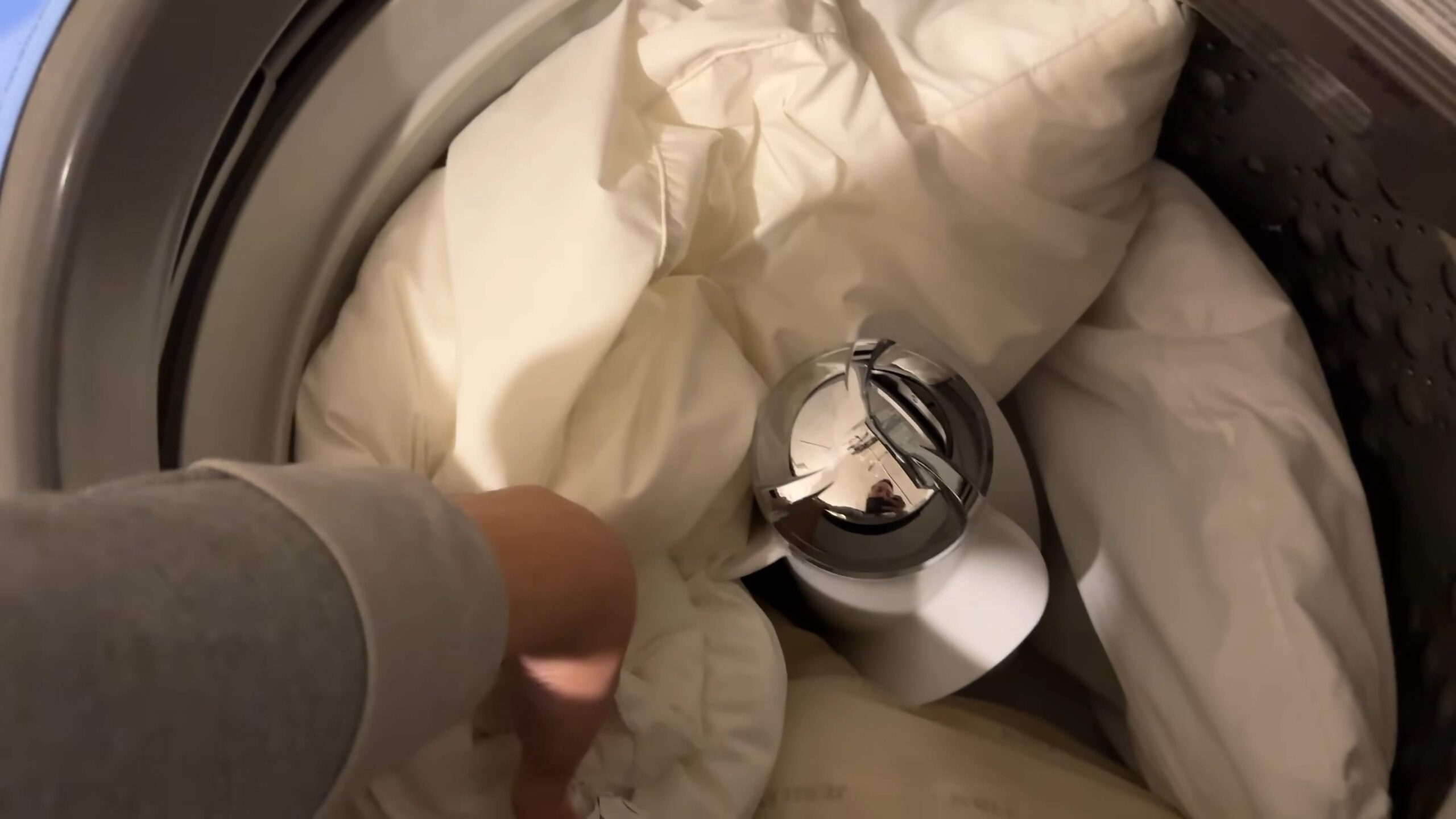 Clean Pillows at Home