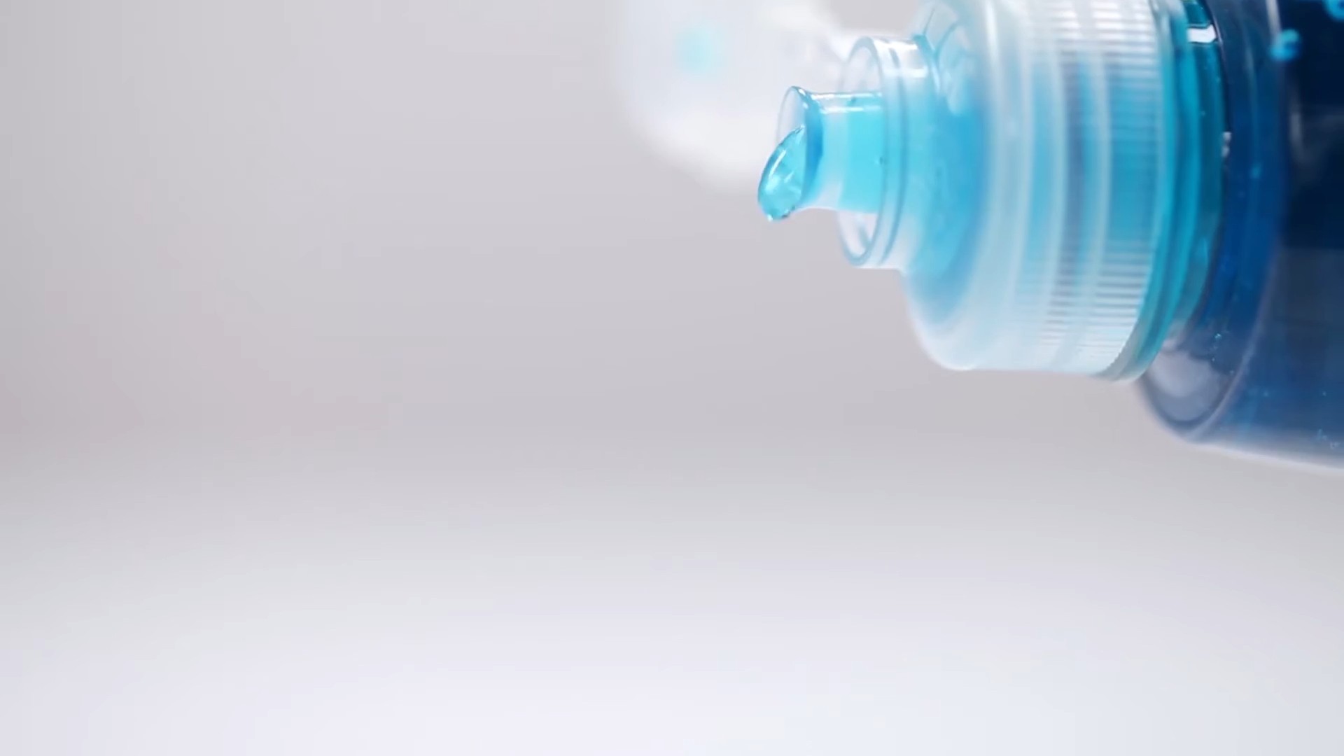 Cleaning cloudy vases